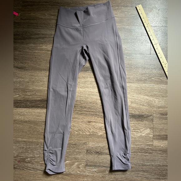 Lululemon Awakening Tight Taryn Toomey Collection 25" Inseam Magnum Grey Size 4 - Picture 3 of 9